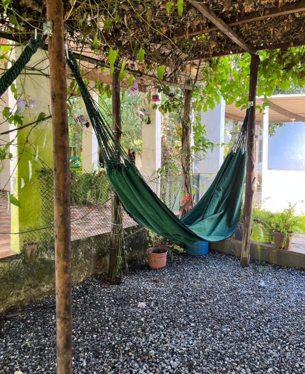 Chacara Completa Com Piscina ,2 Quartos, 20 Pessoas Itariri Экстерьер фото