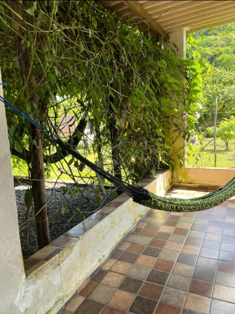 Chacara Completa Com Piscina ,2 Quartos, 20 Pessoas Itariri Экстерьер фото