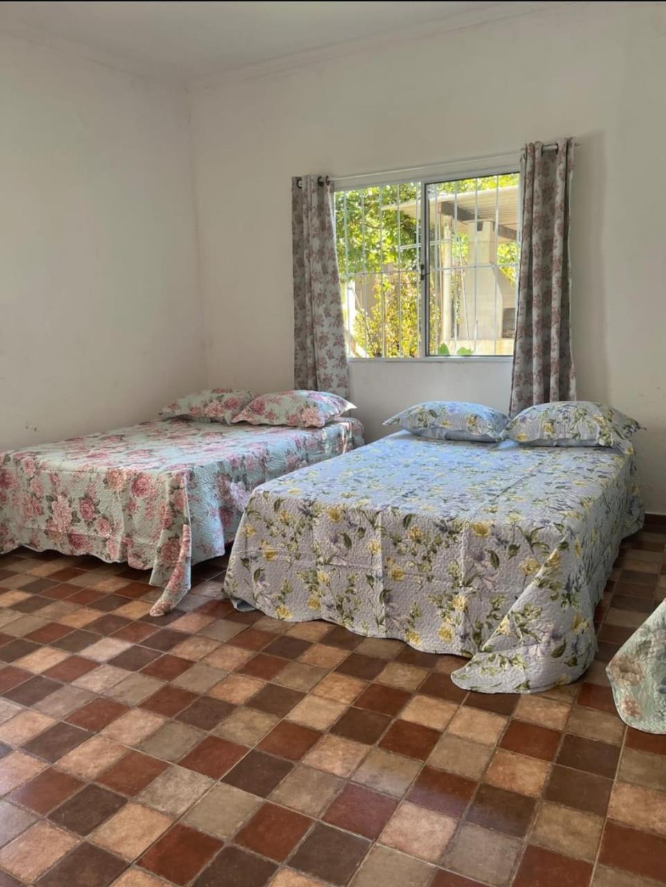 Chacara Completa Com Piscina ,2 Quartos, 20 Pessoas Itariri Экстерьер фото