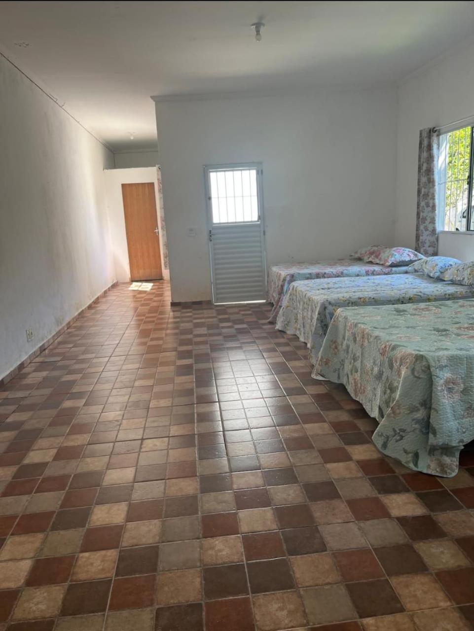 Chacara Completa Com Piscina ,2 Quartos, 20 Pessoas Itariri Экстерьер фото